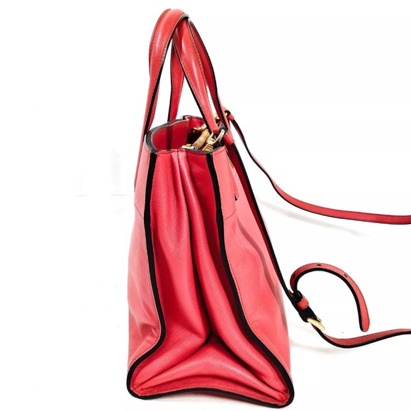 100% Auth Prada Pink Tamaris Triple Pocket Saffiano Soft Leather 2way Tote Bag - Picture 3 of 9